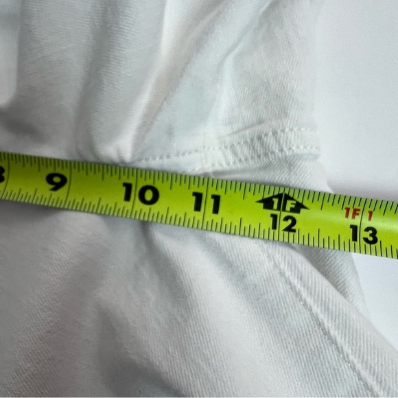 Nine West Women’s Bermuda Shorts Sz 8 White Frayed Hems Pockets Stretch - Picture 8 of 10